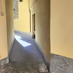 The Nest Como